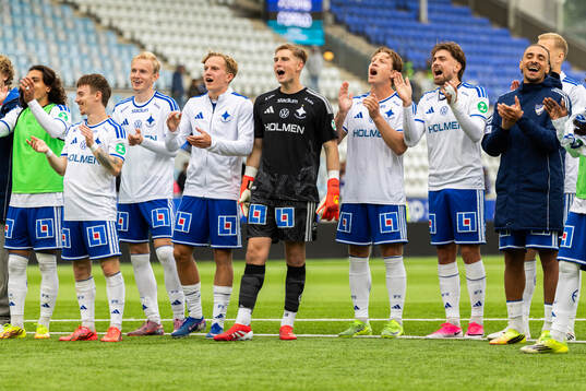 IFK Norrköpings spelare jublar