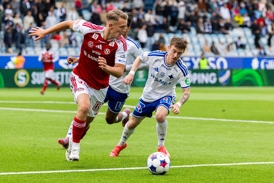 Sandvikens Nino Geiger och IFK Norrköpings Ryan Nelson