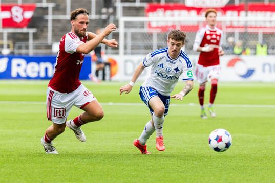 Sandvikens Kasper Harletun och IFK Norrköpings Ryan Nelson
