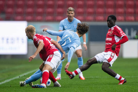 Kalmars Victor Larsson och Malmö FFs Anton Höög