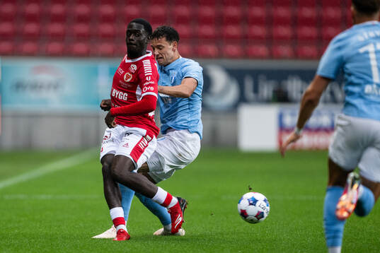 Kalmars Charles Sagoe Jr och Malmö FFs Colin Rösler