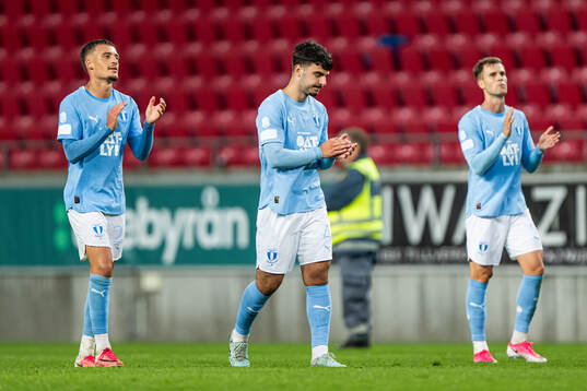 Malmö FFs Noah Åstrand John och Kenan Busuladzic tackar