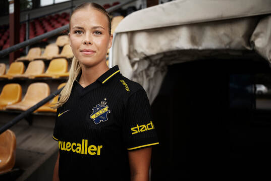 s nyförvärv Fanny Ahlin