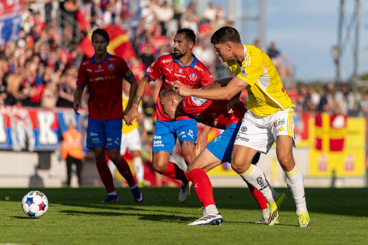 Helsingborgs Jakob Voelkerling Persson och Falkenbergs
