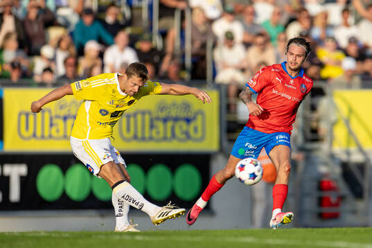 Falkenbergs Noel Hansson och Helsingborgs Julian Larsson