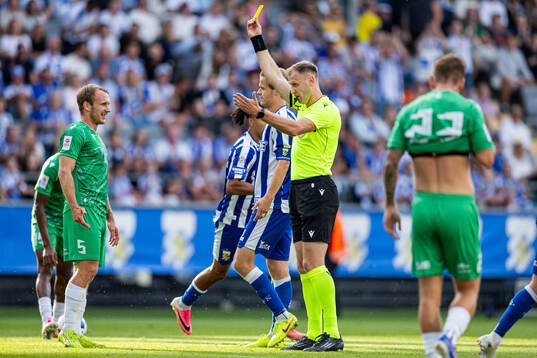 Mark Oliver Roosnupp of Tallinna FCI Levadia receives a