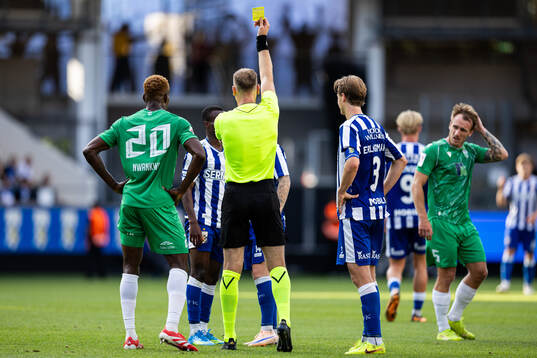 Issaka Seidu of IFK Göteborg receives a yellow card