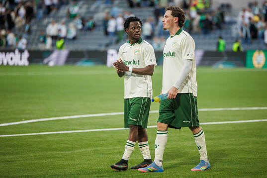 Frank Junior Adjei and Noah Persson looks dejected