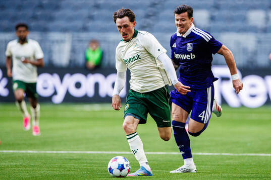 Noah Persson of Hammarby and Giulian Biancone of Anderlecht