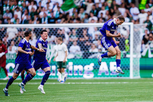 Danylo Sikan of Anderlecht celebrates