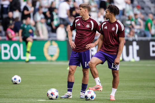 Danylo Sikan and Nathan Saliba of Anderlecht