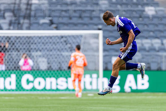 Danylo Sikan of Anderlecht celebrates
