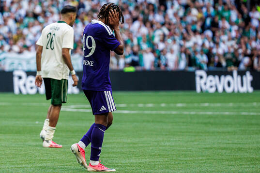 Jayden Onia Seke of Anderlecht looks dejected