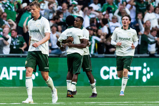 Frank Junior Adjei of Hammarby celebrates with team