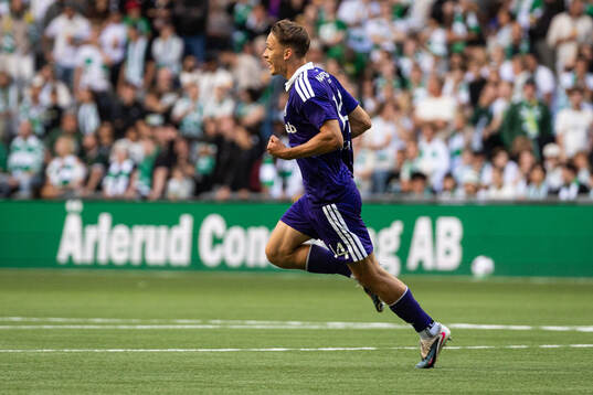 Danylo Sikan of Anderlecht celebrates
