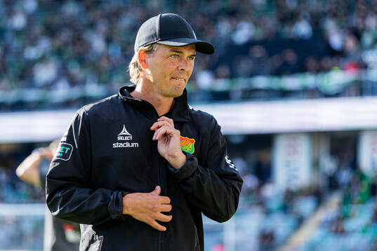 coach Fredrik Holmberg of GAIS