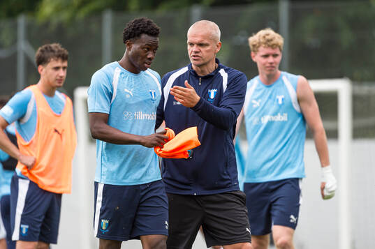 Isaac Assibu och huvudtränare Gaute Helstrup