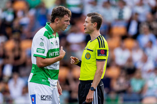 Västerås Mikkel Ladefoged och Domare Erik Mattsson