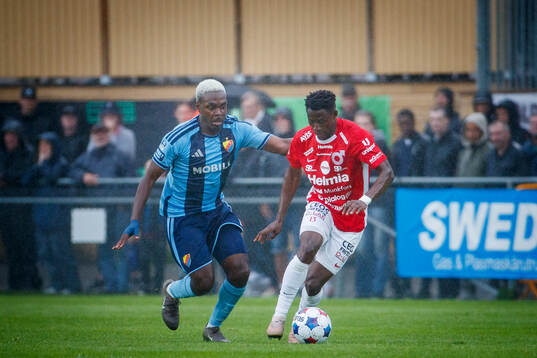 Djurgårdens Joel Asoro och Degerfors Yiriyon Gideon Yaw