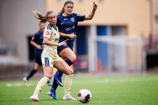 Djurgårdens Elsa Pelgander och Eskilstuna United DFFs