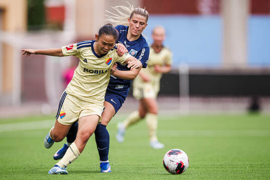 Djurgårdens Urara Watanabe och Eskilstuna United DFFs