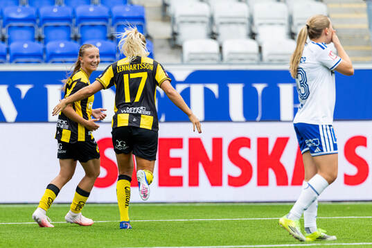 Hammarbys Fanny Peterson jublar