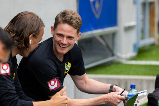 Hammarbys tränare William Strömberg
