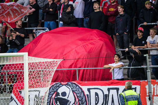 Supportrar byter om