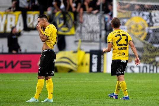 Mjällbys Ali Youssef och Aki Samuelsen deppar