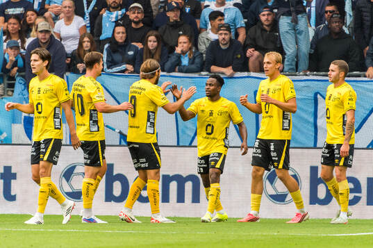 Elfsborgs Momoh Ibrahim Kamara jublar