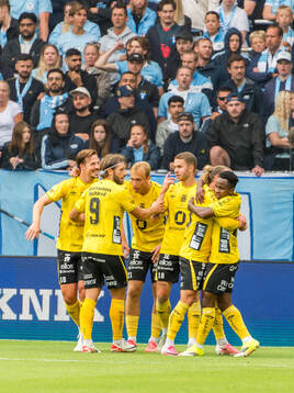 Elfsborgs Momoh Ibrahim Kamara jublar