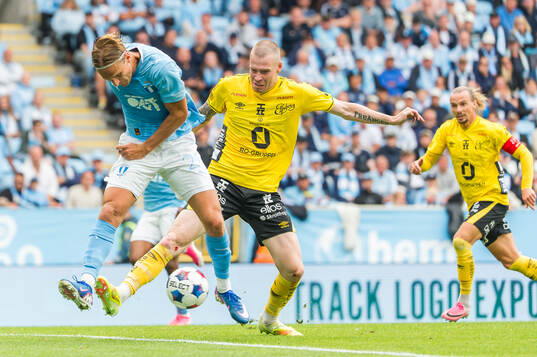 Malmö FFs Erik Botheim och Elfsborgs Thomas Isherwood