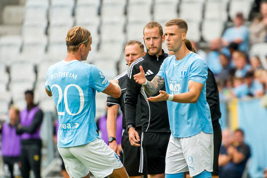 Malmö FFs Erik Botheim och Diego Garcia