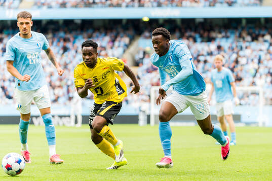 Elfsborgs Momoh Ibrahim Kamara och Malmö FFs Isaac Assibu