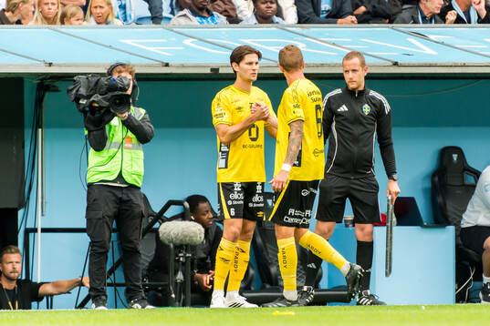 Elfsborgs Rasmus Wikström byts in och Sebastian Holmén
