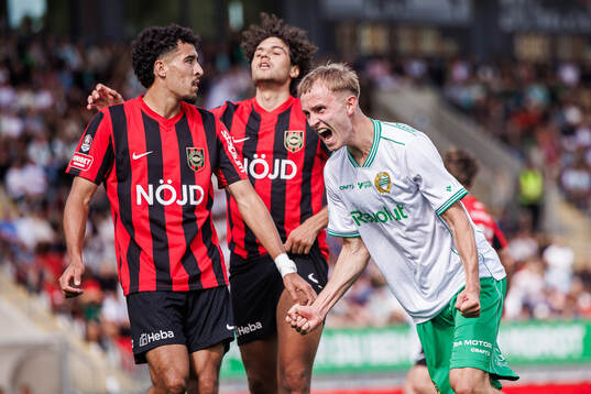 Hammarbys Victor Lind jublar