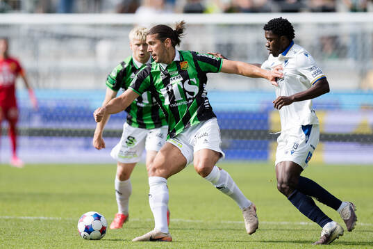 GAIS Nikola Vasic och Halmstads Koudou Marvin Axel Illary