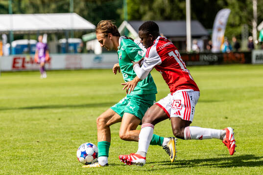 Ljungskiles Emilio Reljanovic och Sandvikens Mohammed Sadat