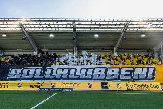 Häckens supportrar med tifo