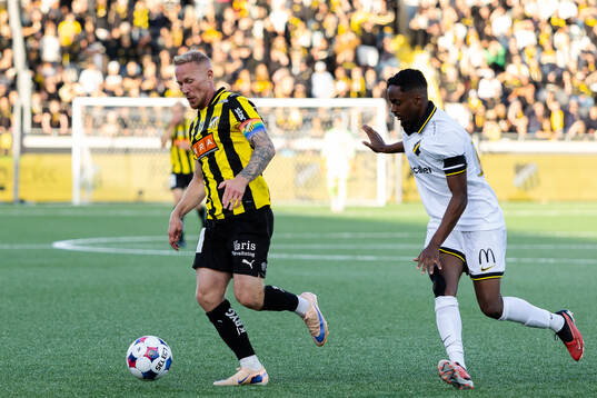 Häckens Mikkel Rygaard Jensen och AIKs Abdihakin Ali
