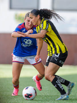 Häckens Nesrin Akgun och Vålerengas Michaela Kovacs