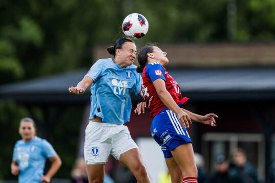 Malmö FFs Amy Joan Irene Sayer och Vittsjös Daniela Galic