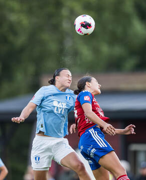 Malmö FFs Amy Joan Irene Sayer och Vittsjös Daniela Galic