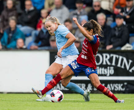 Malmö FFs Hlin Eiriksdottir och Vittsjös Lisa Klinga