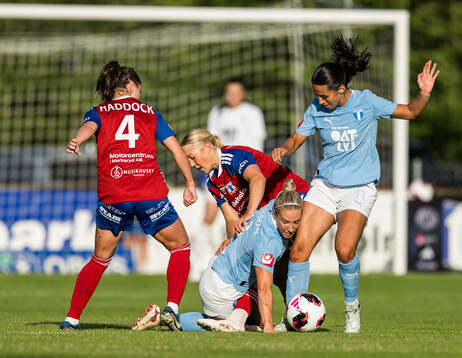 Vittsjös Milla Larsson och Malmö FFs Mia Persson och
