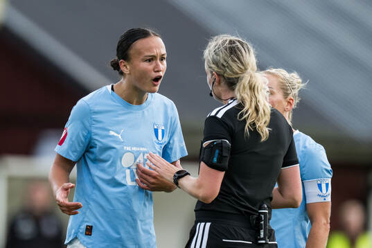 Malmö FFs Amy Joan Irene Sayer reagerar