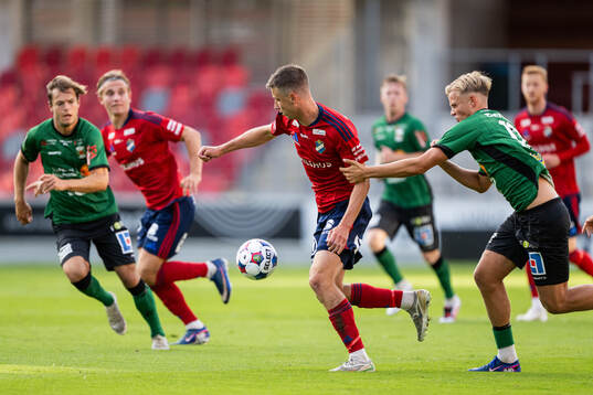 Östers Filip Olsson och Varbergs Edvin Tellgren