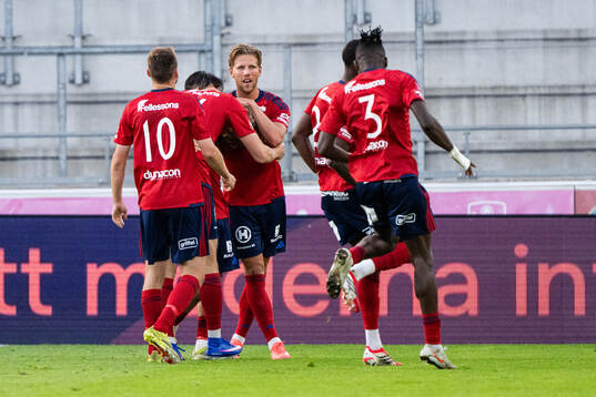 Östers Noah Söderberg jublar med lagkamerater