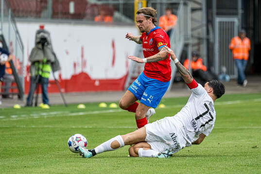 Helsingborgs Julian Larsson och Nordic Uniteds Jonathan