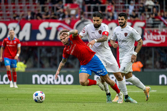 Helsingborgs Julian Larsson och Nordic Uniteds Jonathan